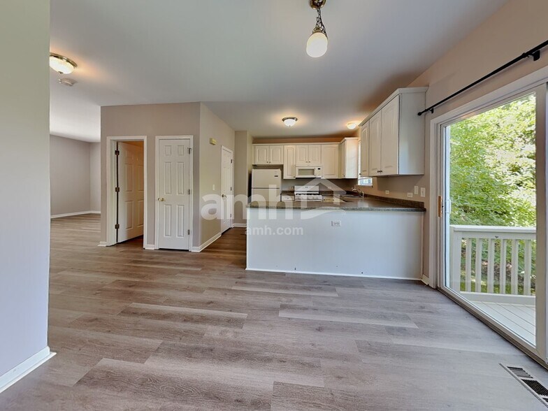 Building Photo - 312 Evergreen Cir