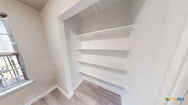 Building Photo - 2018 Shoemaker Dr