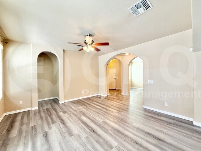 Building Photo - 1144 S Osborn Ln