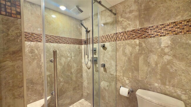 Building Photo - 1516 Whitehall Dr