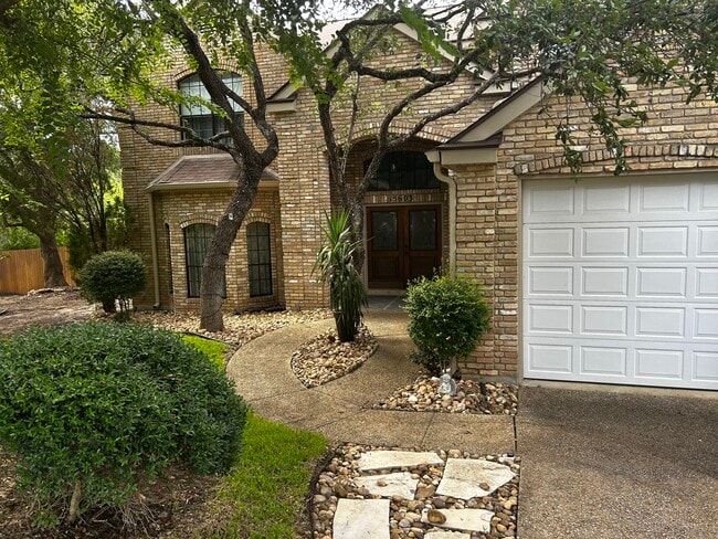 Building Photo - 15603 Rose Crest