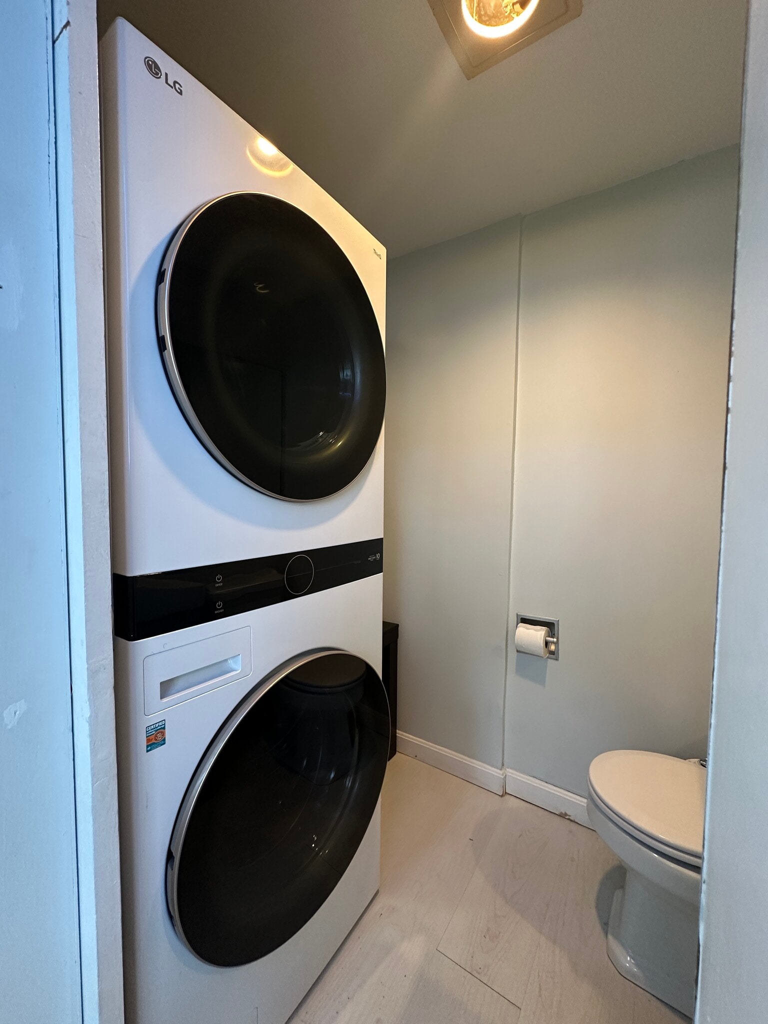 Building Photo - 2 Narragansett Ave