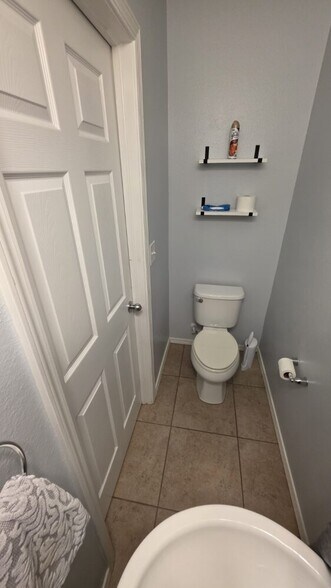 Building Photo - 4630 Chatterton Way