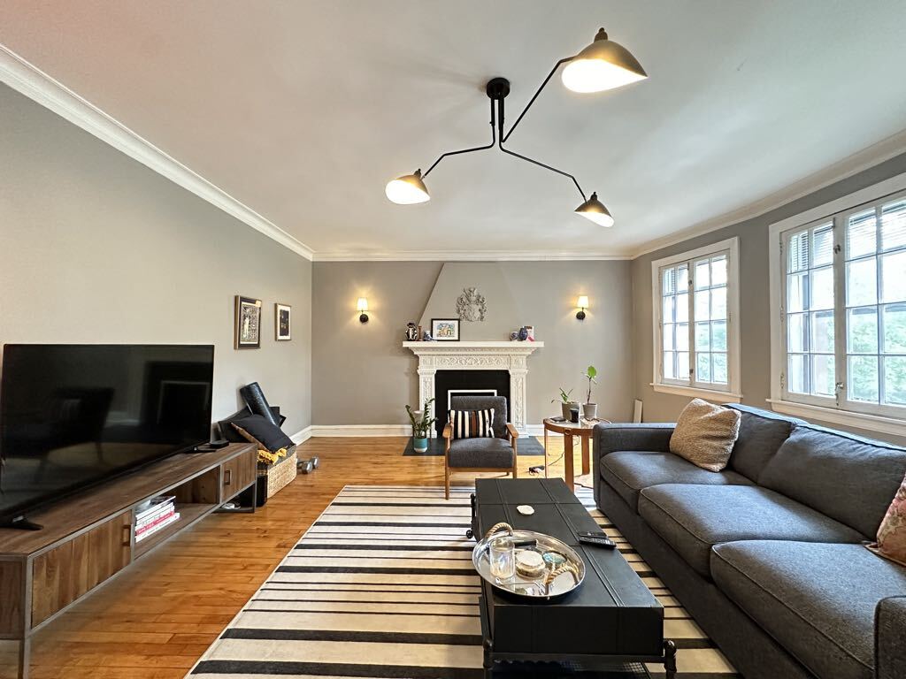 Building Photo - 5517 N Kenmore Ave