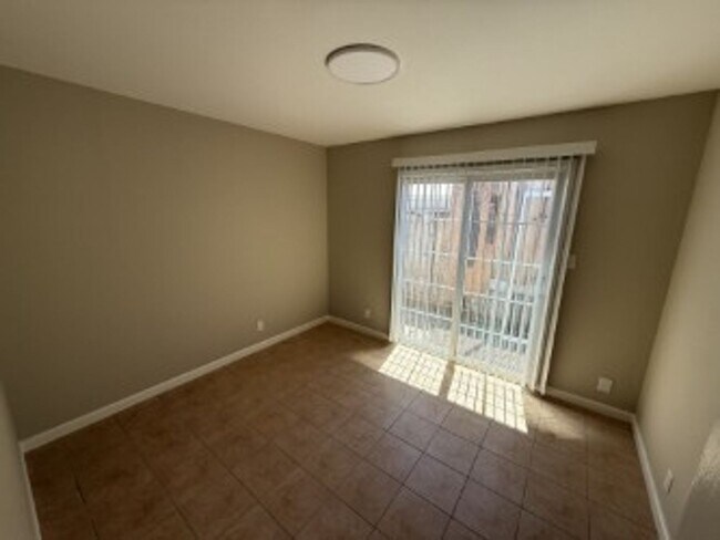 Building Photo - 962-968 Di Giulio (10)