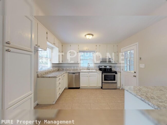 Building Photo - Price Drop Alert!  Fall Rental Specials Available! Welcome to your new home in the heart of Hapev...