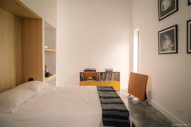 Building Photo - 279 Tompkins Rd