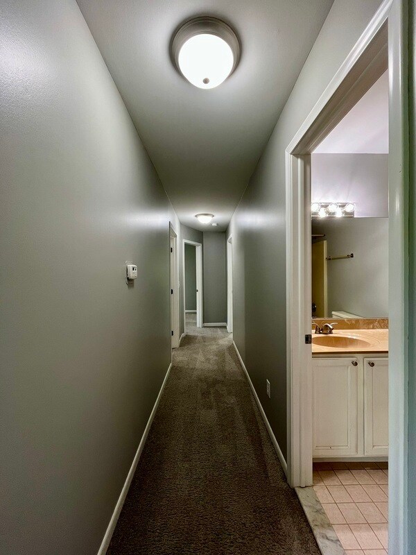 Building Photo - 10244 Nancys Blvd