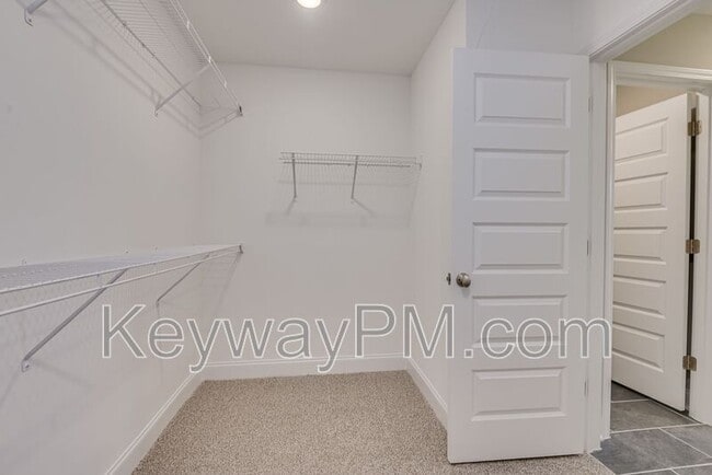 Building Photo - 2028 Denmark Ave SE