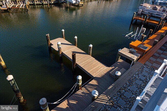 Building Photo - 148 Captains Quarters Rd