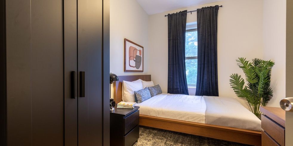 Building Photo - 61 Park Dr