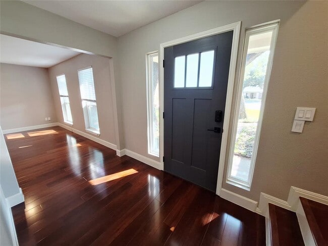 Building Photo - 8513 Portage Cove
