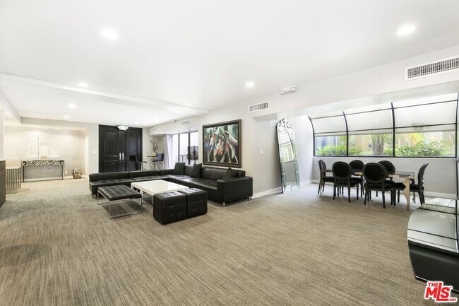 Building Photo - 1155 N La Cienega Blvd