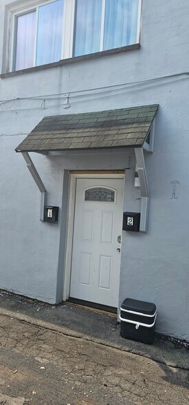 Building Photo - 312 S Main St