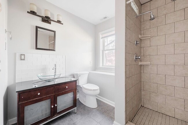 Building Photo - Beautiful Home Near Pony Pasture!