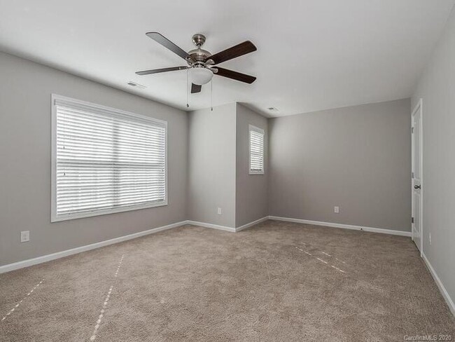 Building Photo - Charming 4 beds 2.5 baths Home in Berewick!