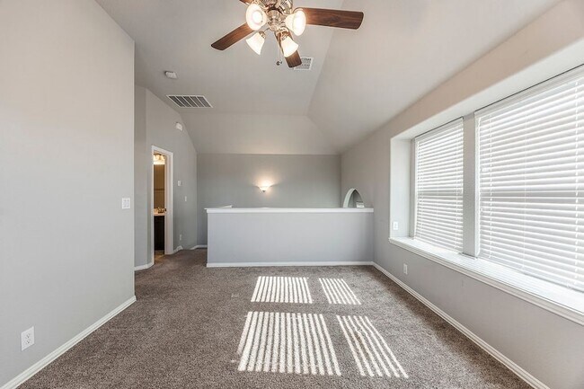 Building Photo - 1008 Snowbird Dr