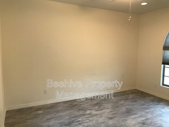 Building Photo - 3014 N 72nd St