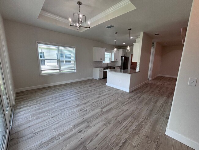 Building Photo - Welcome to this beautifully built 3-bedroom, 2-bathroom