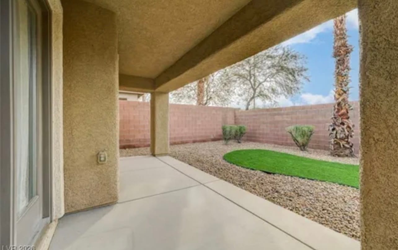 Building Photo - 1105 Autumn Blossom St