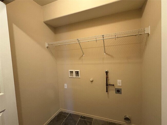 Building Photo - 18316 Great Falls Dr