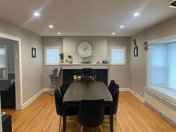 Building Photo - Spacious 2,511 square foot Colonial with b...