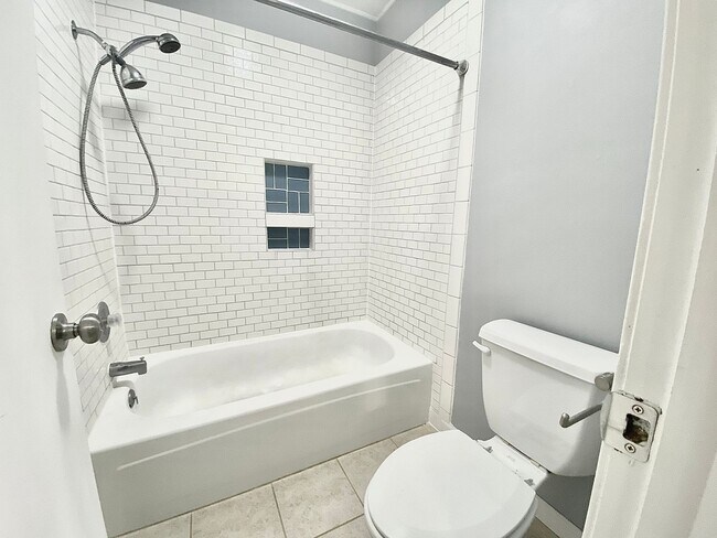 Building Photo - LEASING
