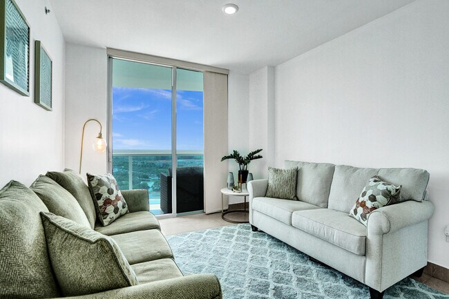 Building Photo - 2641 N Flamingo Rd