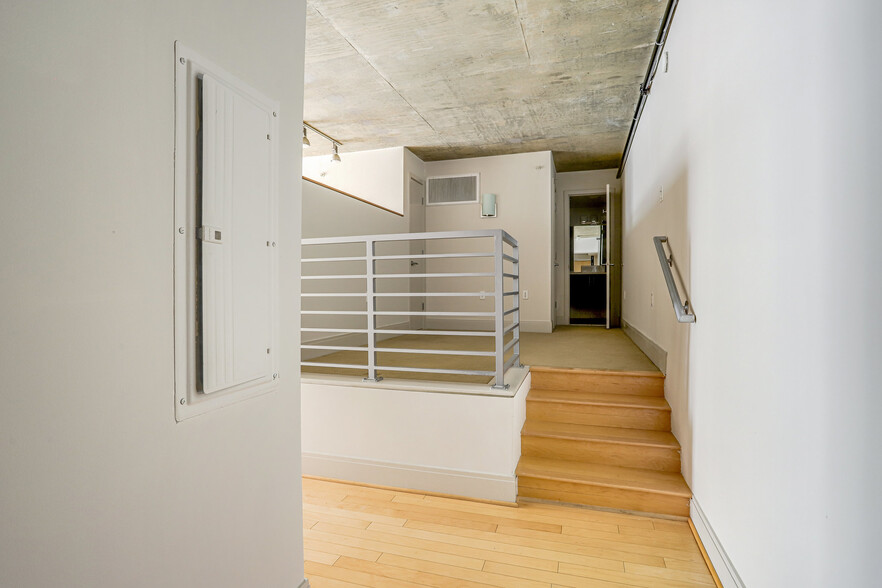Building Photo - 929 Florida Ave NW