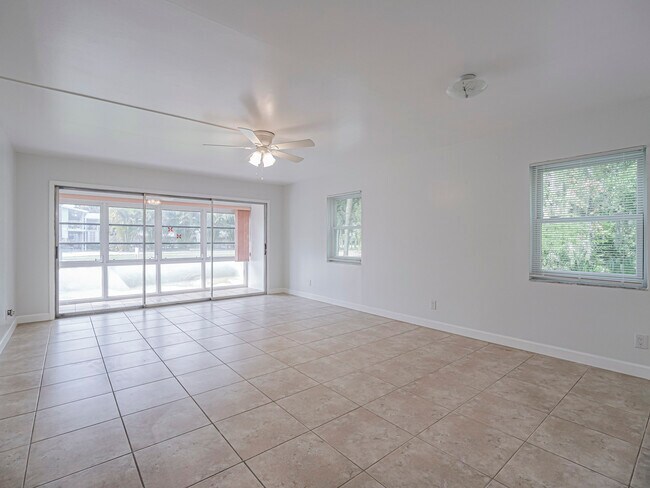 Building Photo - 600 Royal Palm Blvd