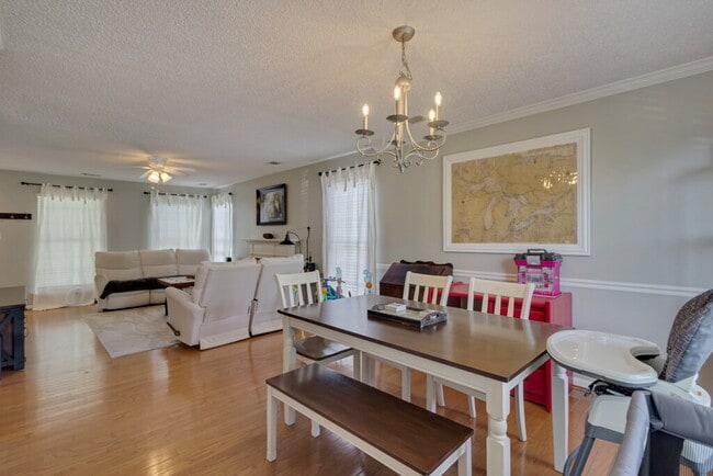 Building Photo - 231 Parkview Ct