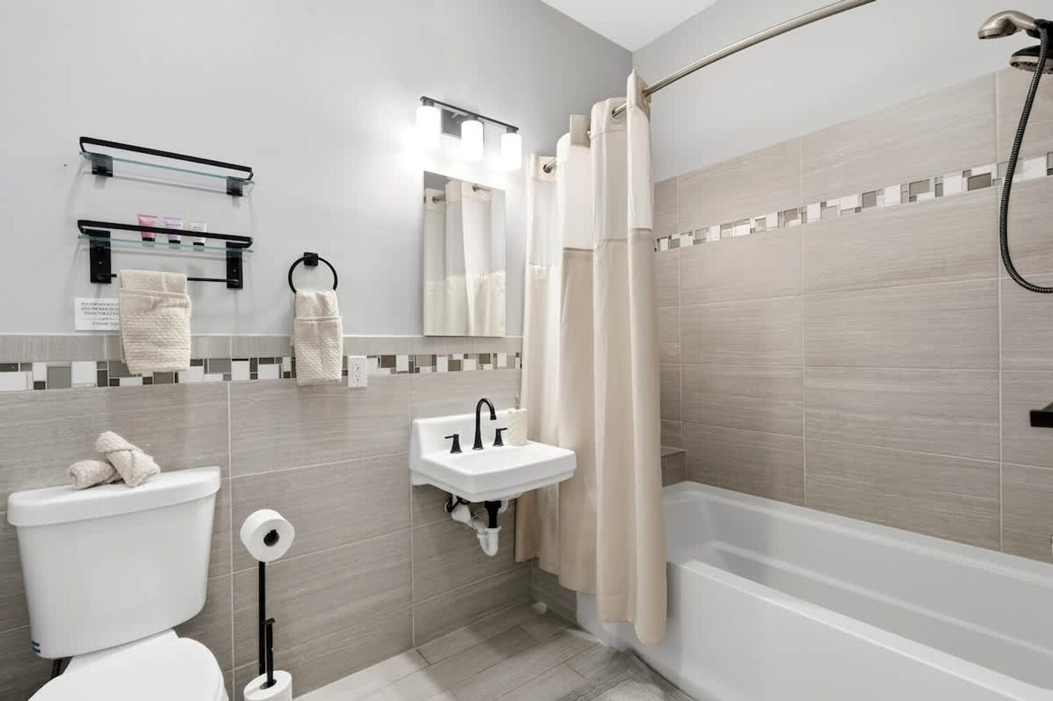 Building Photo - 41 Vroom St