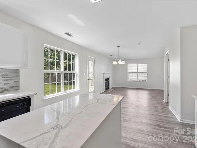 Building Photo - Earn Wealth While Leasing - Like a Homeowner - Lease to Own