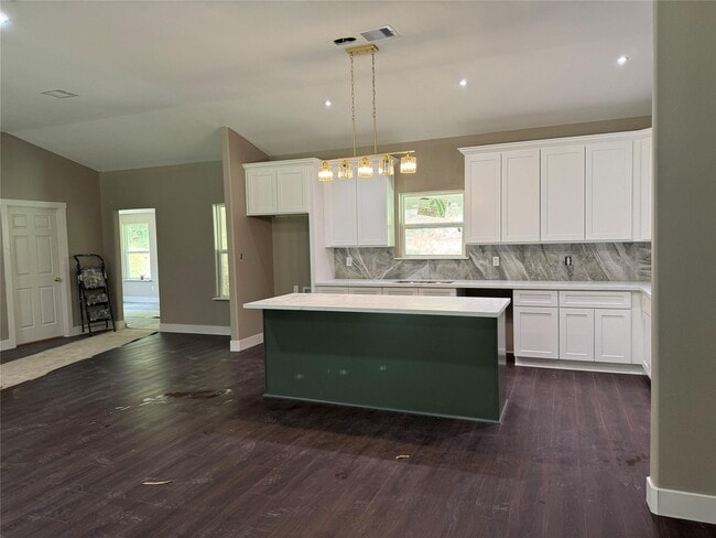 Building Photo - 467 Whisperwood Dr