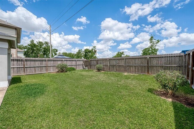 Building Photo - 18110 Shallow Leaf Ln