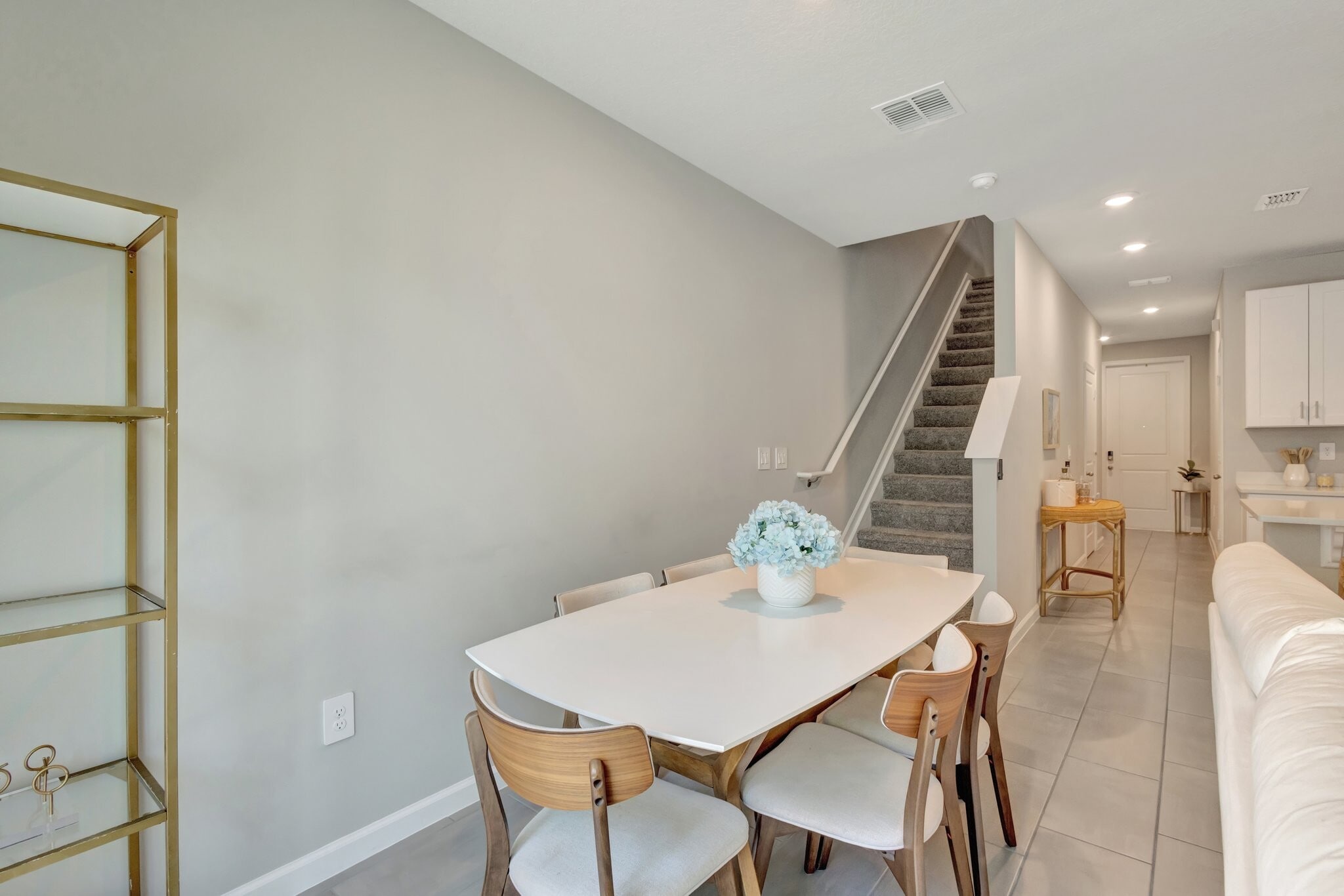 Building Photo - 396 SE Sea Hunt Way