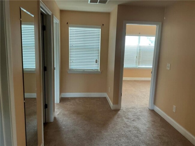 Building Photo - 1205 Pebble Rock Rd