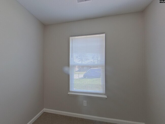 Building Photo - 136 Westport Dr