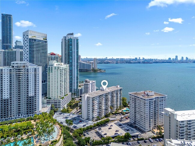 Building Photo - 1408 Brickell Bay Dr