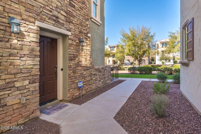 Building Photo - 1664 E Bridgeport Pkwy