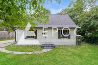 Building Photo - 1078 Betty Dr