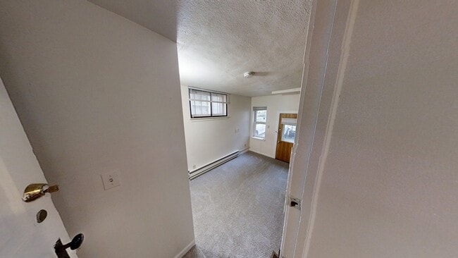Building Photo - 802 E Kingsley St