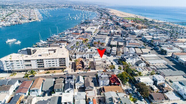 Building Photo - 314 E Bay Ave