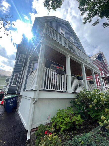 Building Photo - 4 Ossipee Rd