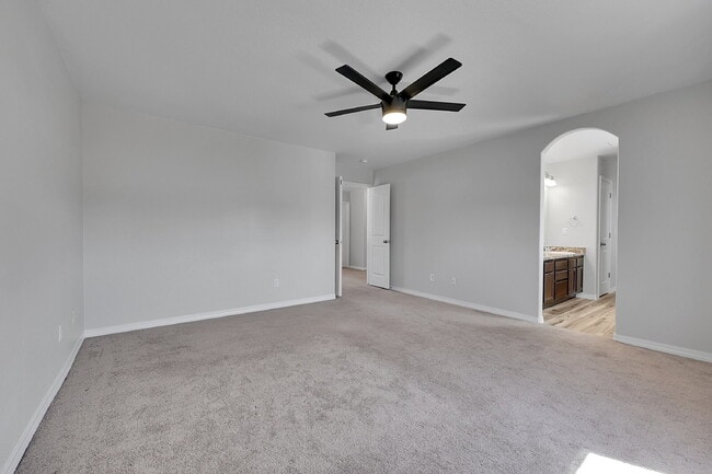 Building Photo - $2,595.00, 3 beds, 2.5 bath, Single Family...