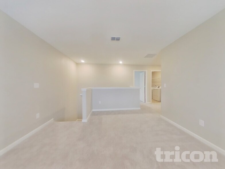 Building Photo - 2915 Grand Finale St