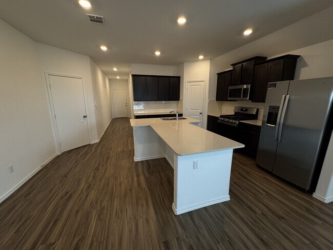 Building Photo - 237 Escondido Cir