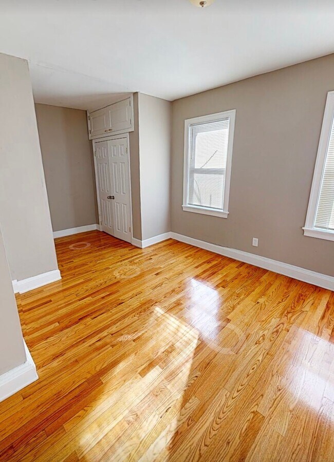 Building Photo - 159-161 Millbury St
