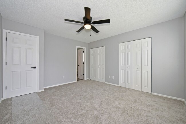 Building Photo - BEAUTIFUL REMODELED home in Chaparral Ridge!