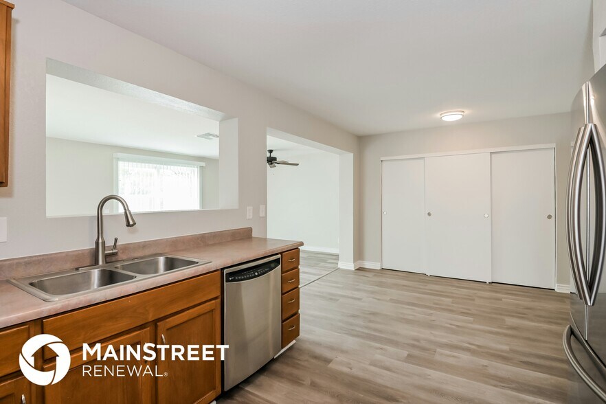 Building Photo - 3771 W Raintree Dr